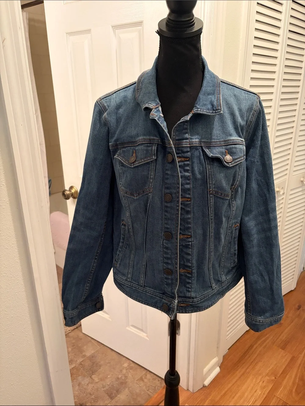 Talbots Classic Blue Denim Jacket - Picture 1 of 7